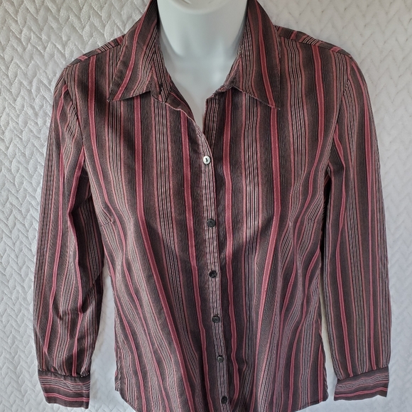 Old Navy Perfect Stretch Button Down Shirt Sz Sm - Picture 3 of 9
